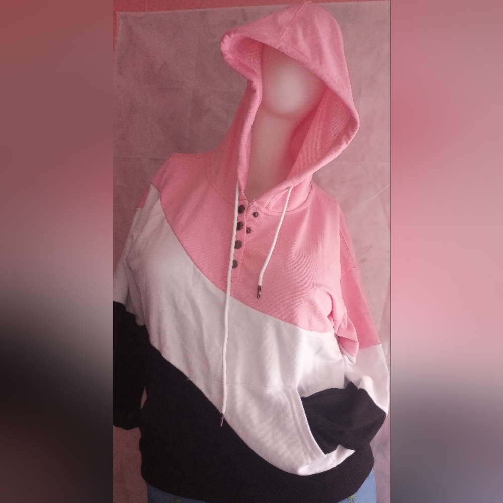 Ezymall hoodie size L.